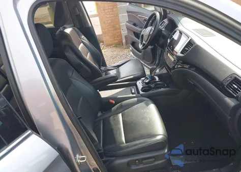 2017 Honda Ridgeline Rtl-E z USA, uszkodzony, nr VIN 5FPYK3F70HB028551